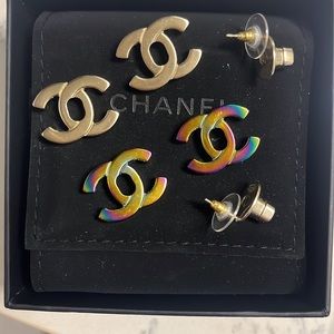 Chanel interchangeable earrings Authentic like new!!!